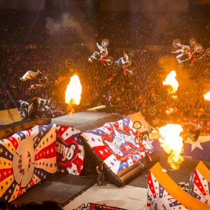 Daredevil athletes drop in!