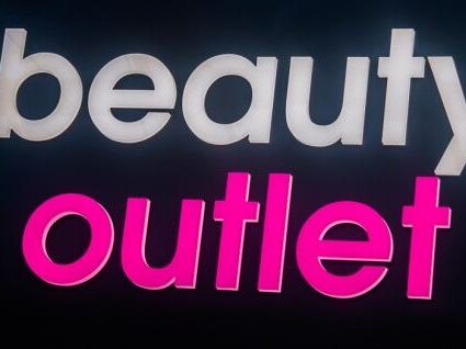 Bag a Bargain at Lakeside Village!