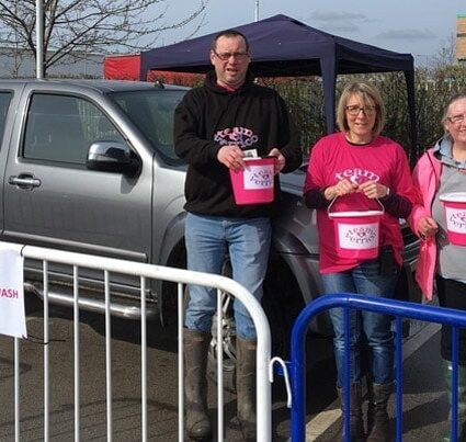 Lakeside Village raise more than £5,000 for cancer charity