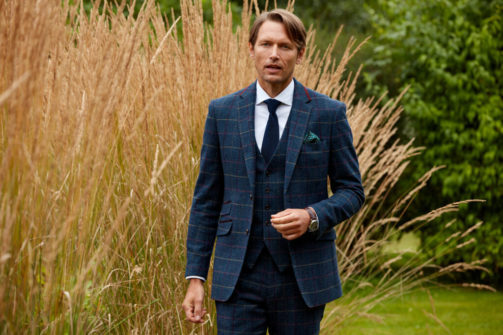 Skopes Doyle Suit in Navy
